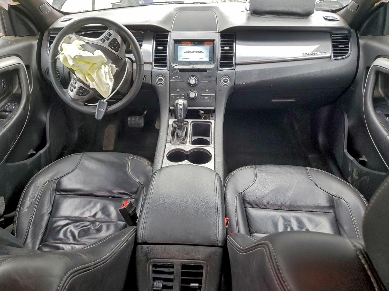 2018 FORD TAURUS SEL photo 8
