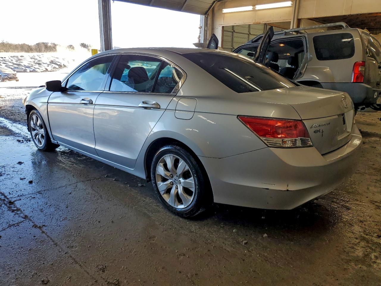 2010 HONDA ACCORD LXP photo 2