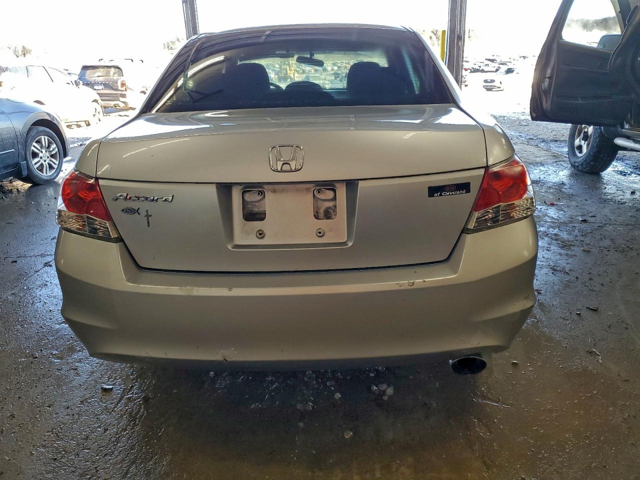 2010 HONDA ACCORD LXP photo 6