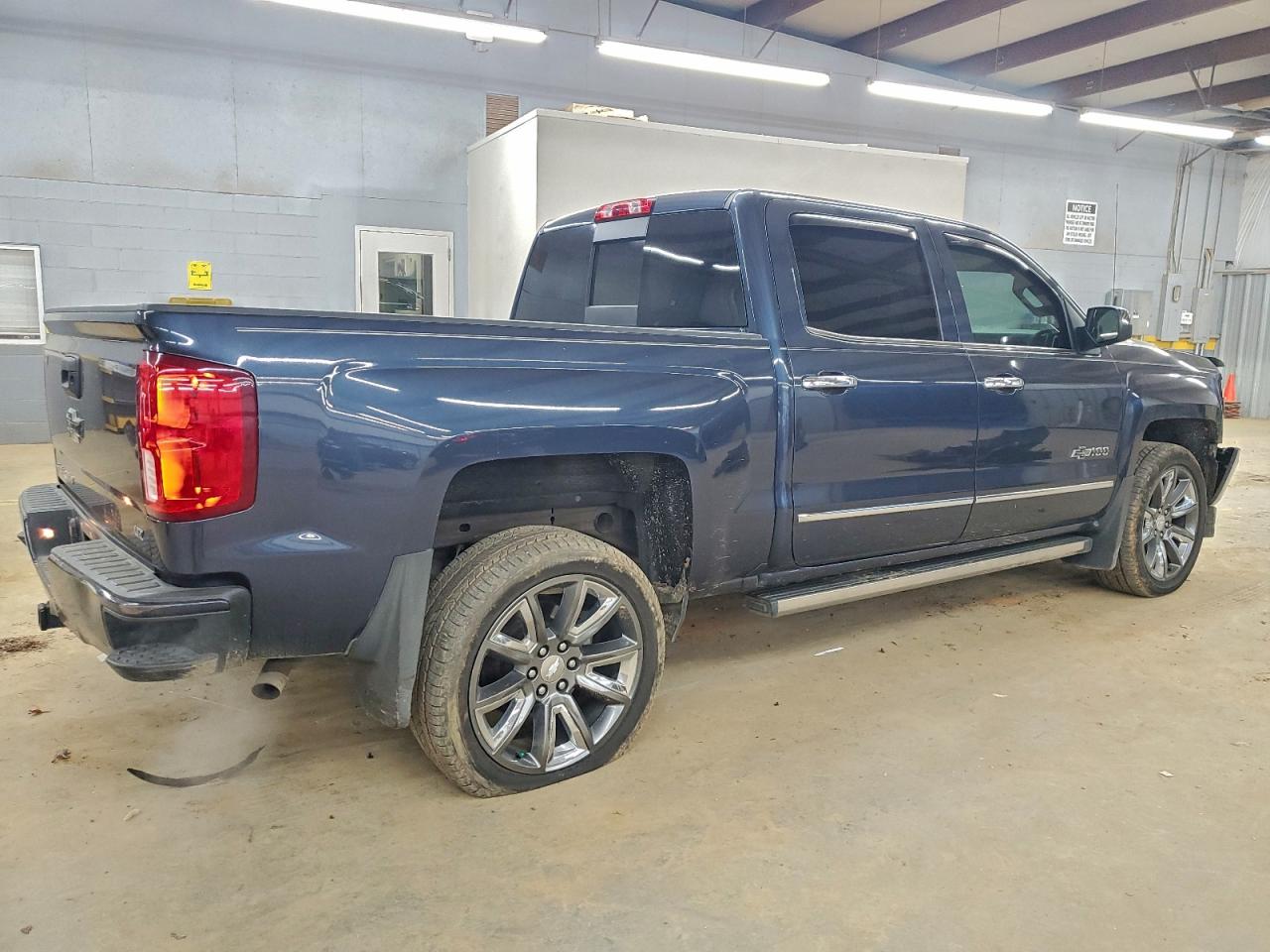 2018 CHEVROLET SILVERADO K1500 LTZ photo 3