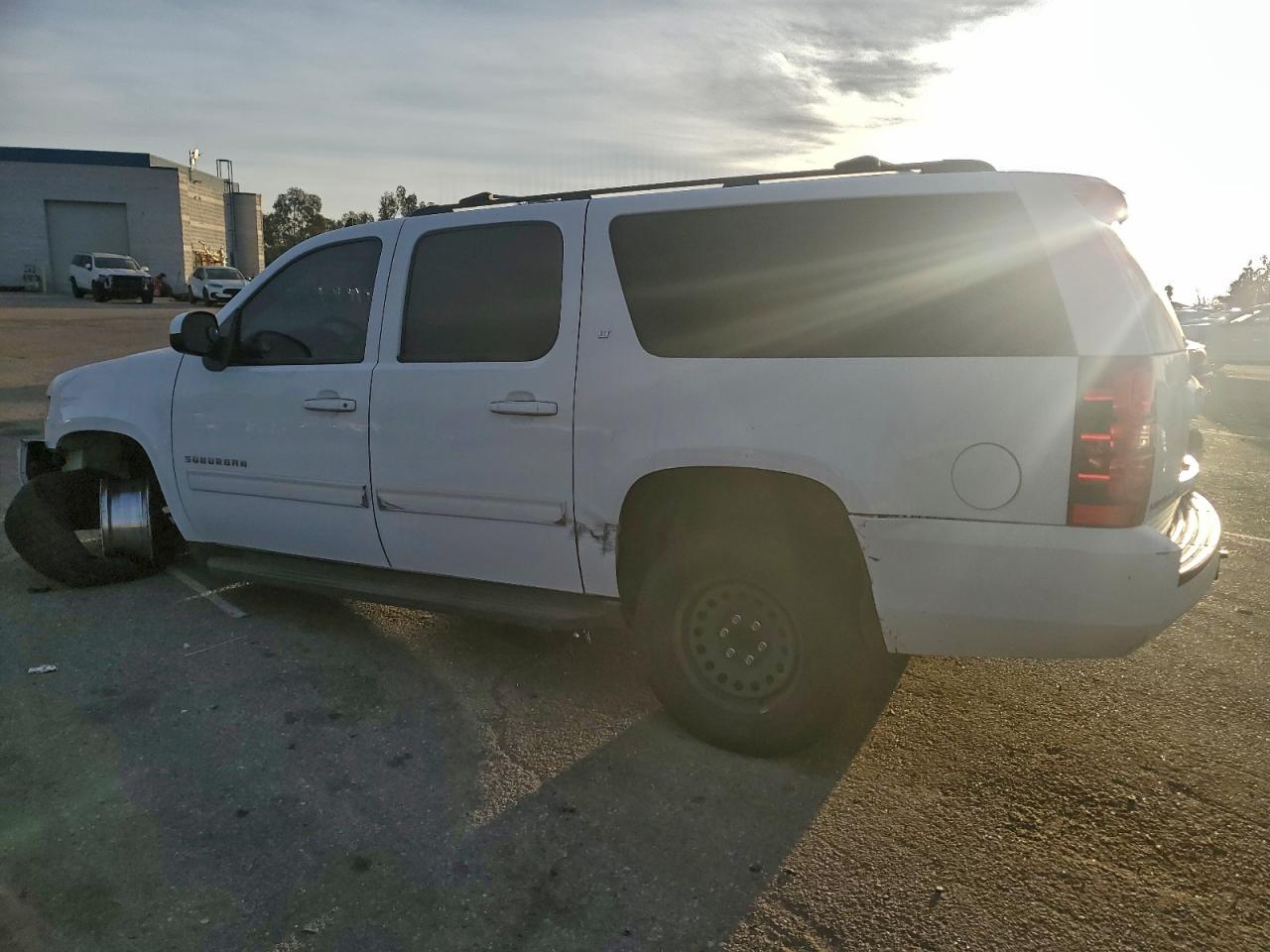2012 CHEVROLET SUBURBAN C1500 LT photo 2