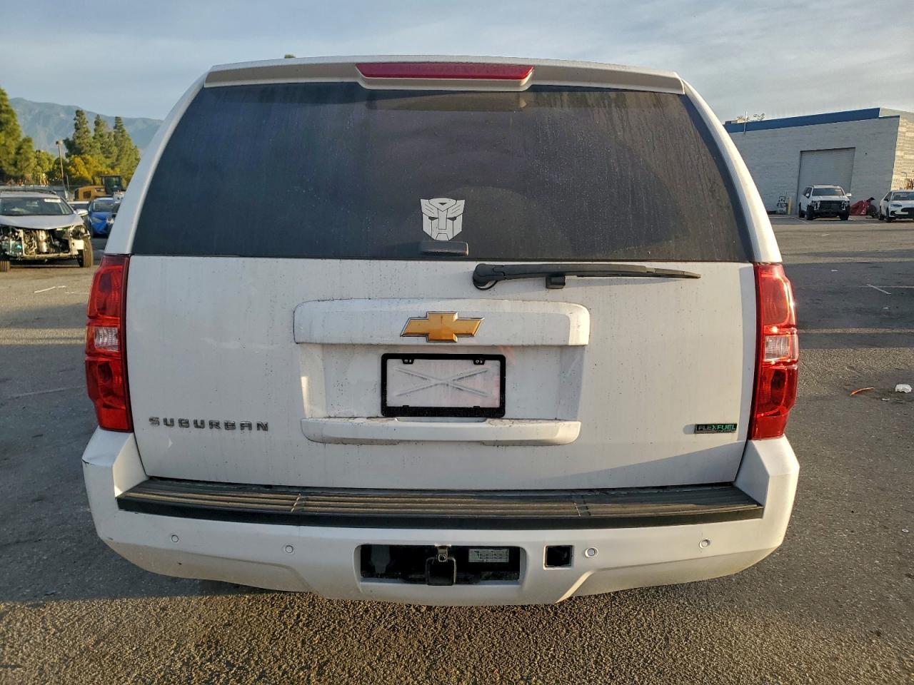 2012 CHEVROLET SUBURBAN C1500 LT photo 6