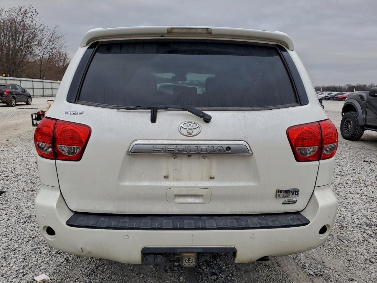 2015 TOYOTA SEQUOIA PLATINUM photo 11