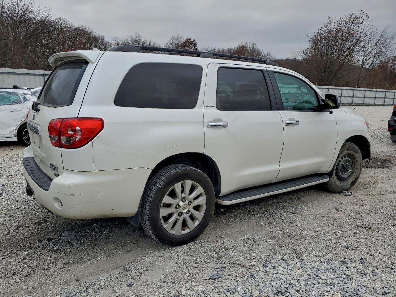 2015 TOYOTA SEQUOIA PLATINUM photo 5