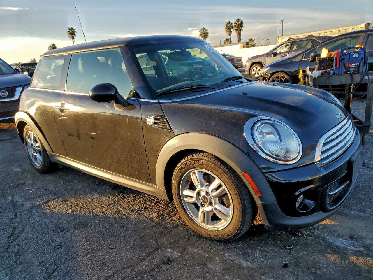 2012 MINI COOPER photo 10
