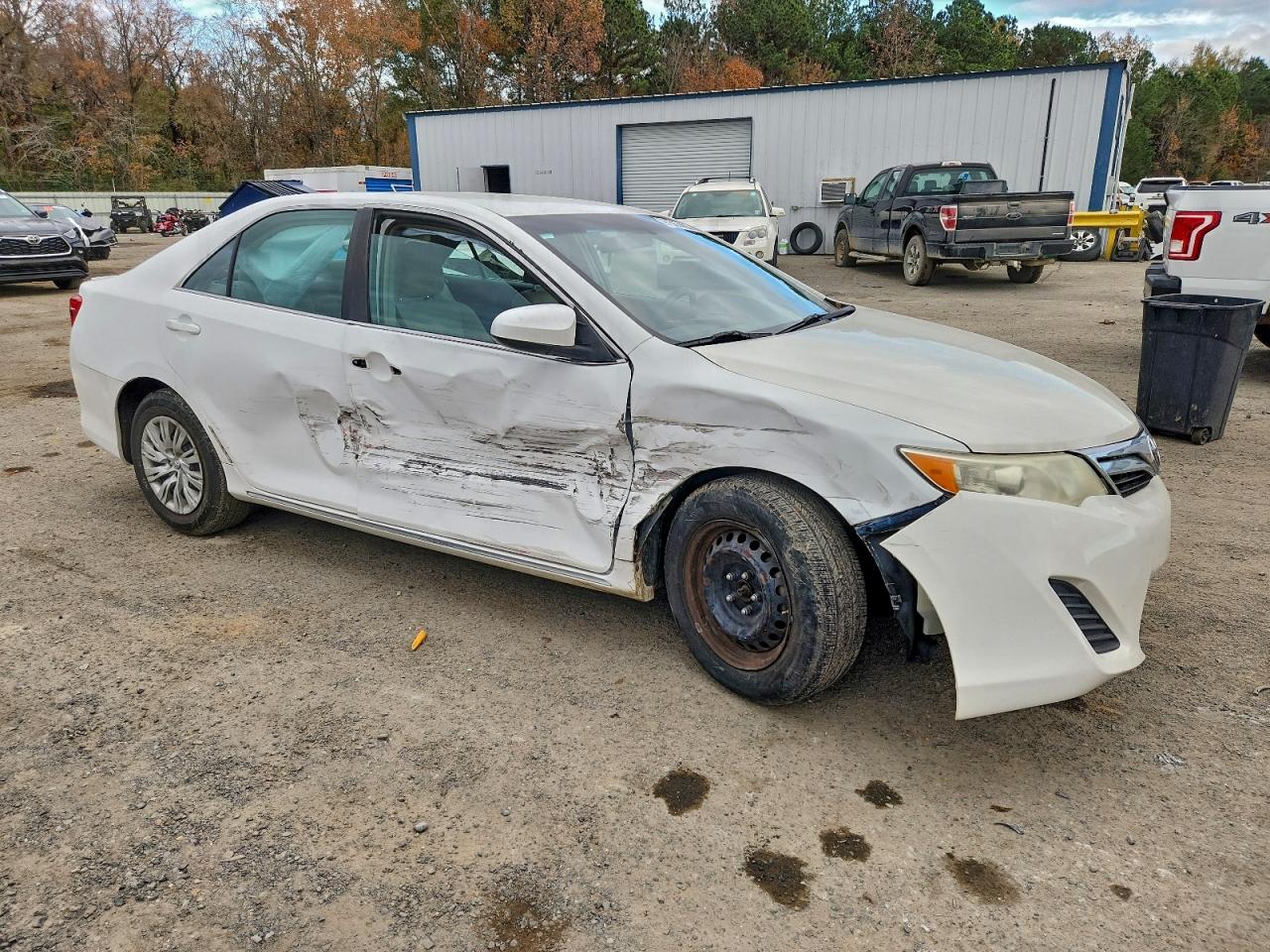 2012 TOYOTA CAMRY BASE photo 13