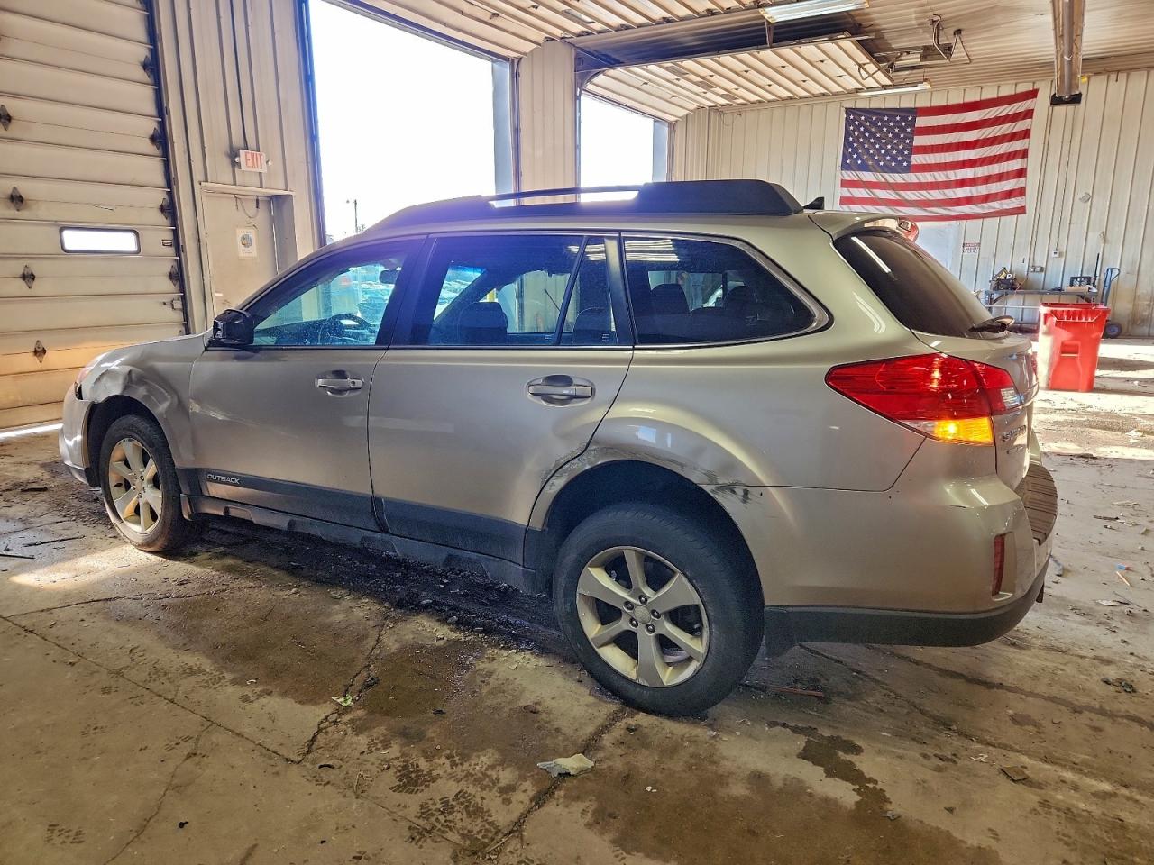 2014 SUBARU OUTBACK 2.5I PREMIUM photo 2