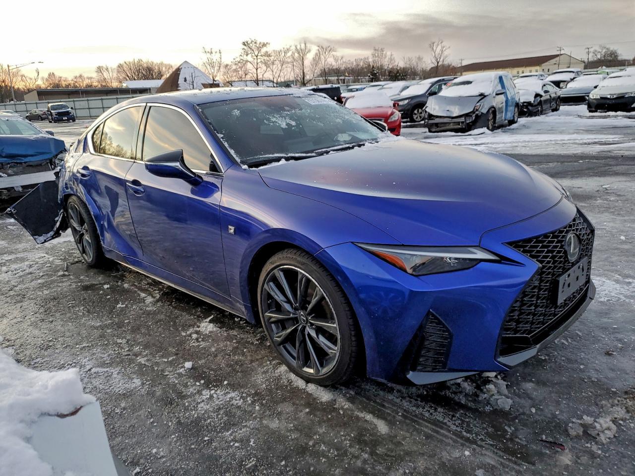 2023 LEXUS IS 350 F SPORT photo 4