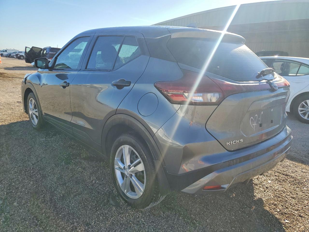 2023 NISSAN KICKS S photo 4