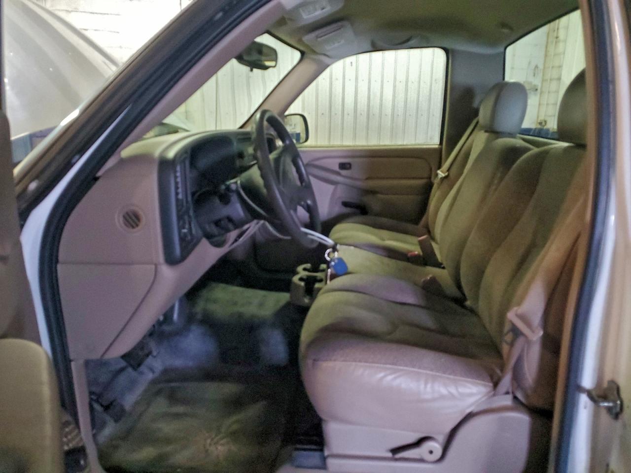 2004 CHEVROLET SILVERADO C1500 photo 7