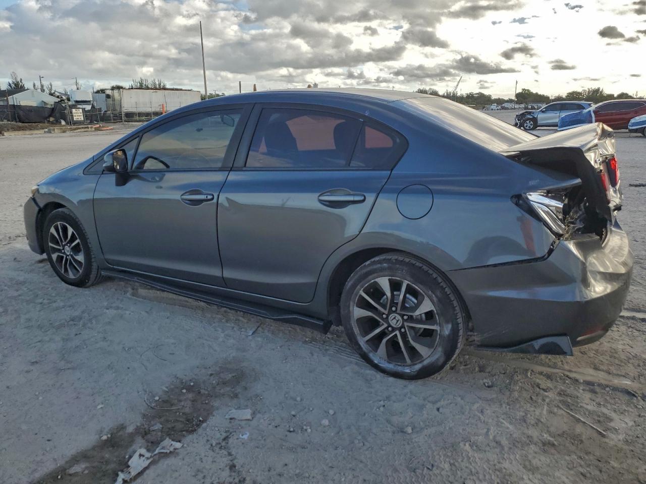 2013 HONDA CIVIC LX photo 2