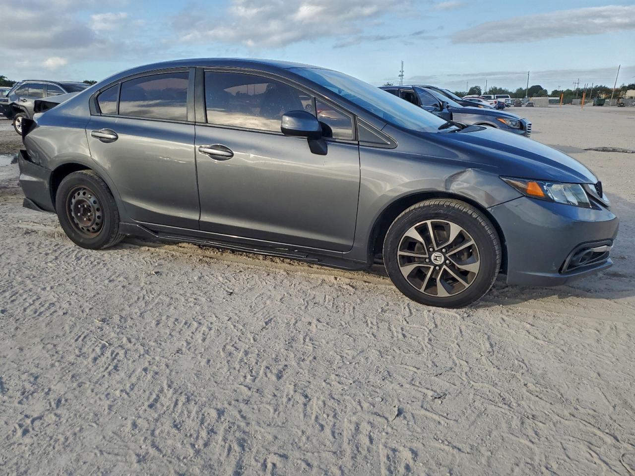 2013 HONDA CIVIC LX photo 4