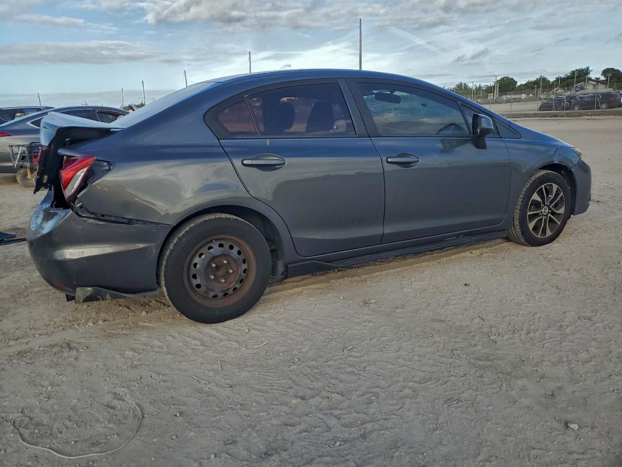 2013 HONDA CIVIC LX photo 3
