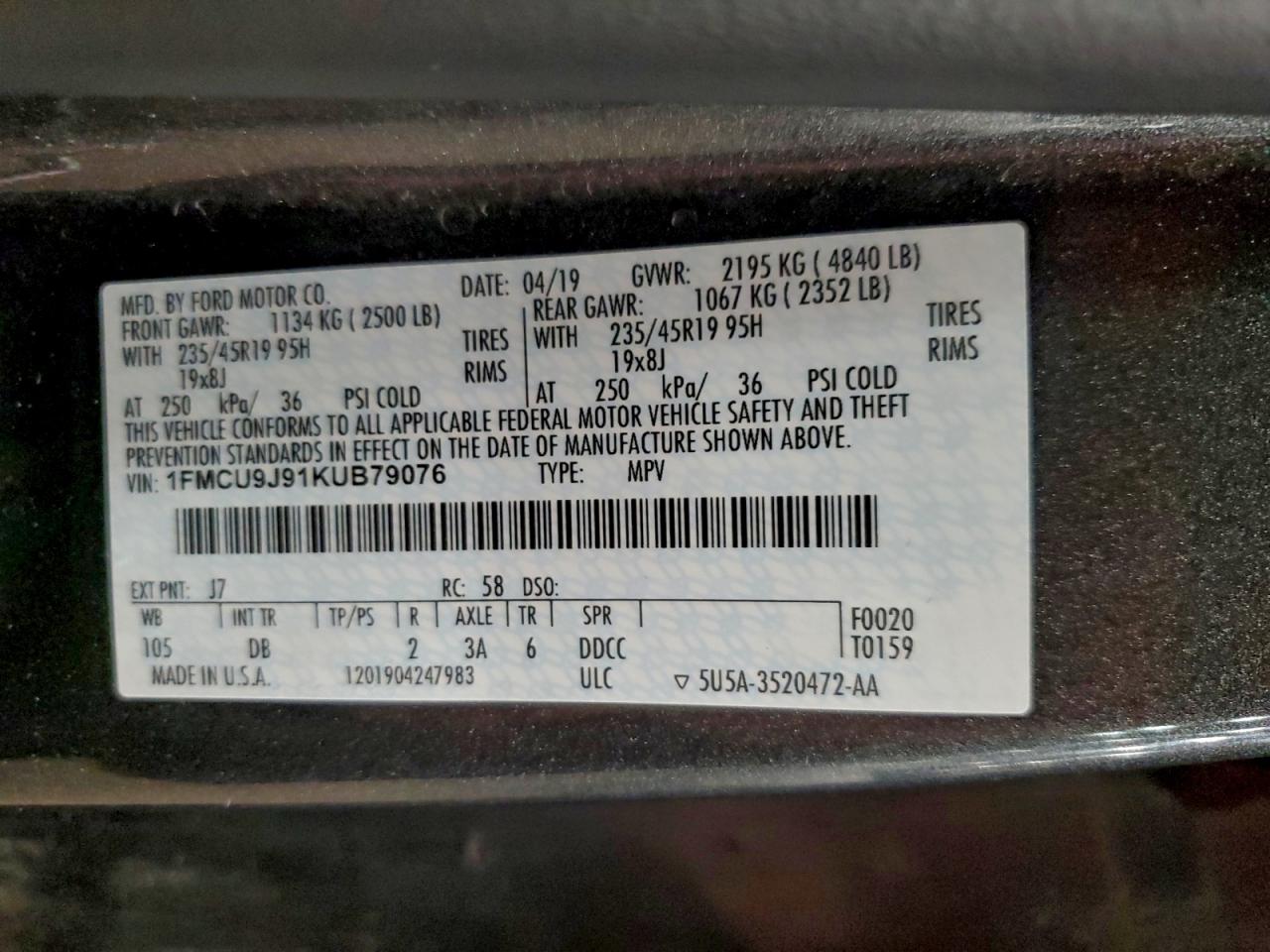 2019 FORD ESCAPE TITANIUM photo 37