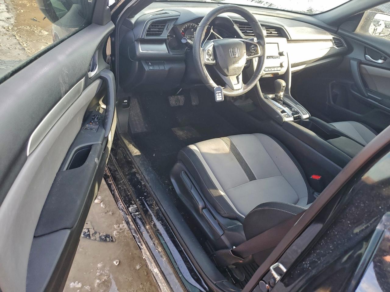 2017 HONDA CIVIC LX photo 8