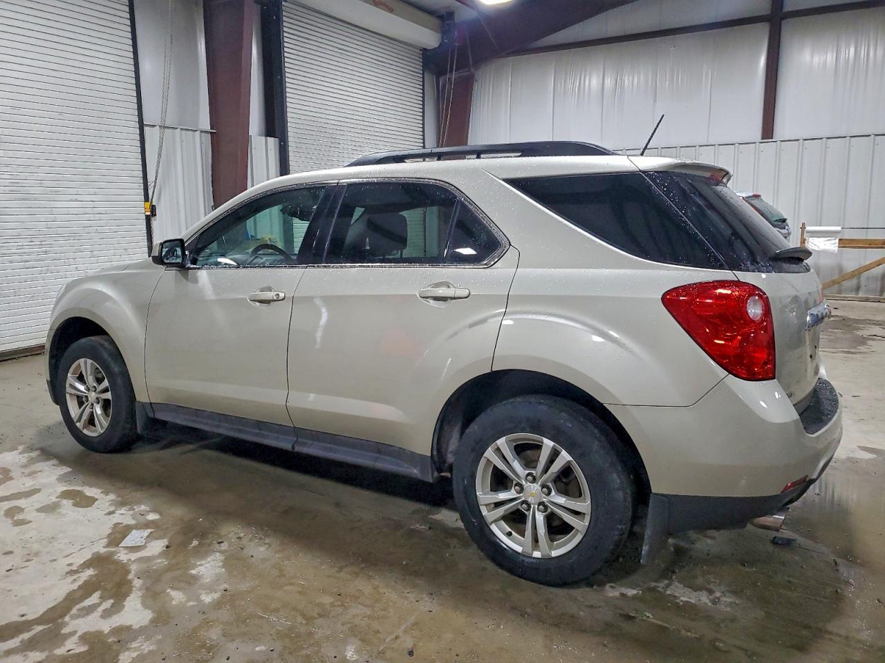 2015 CHEVROLET EQUINOX LT photo 4