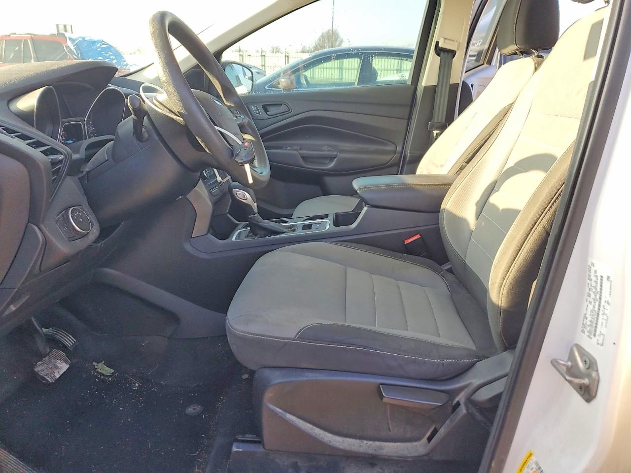 2017 FORD ESCAPE S photo 19
