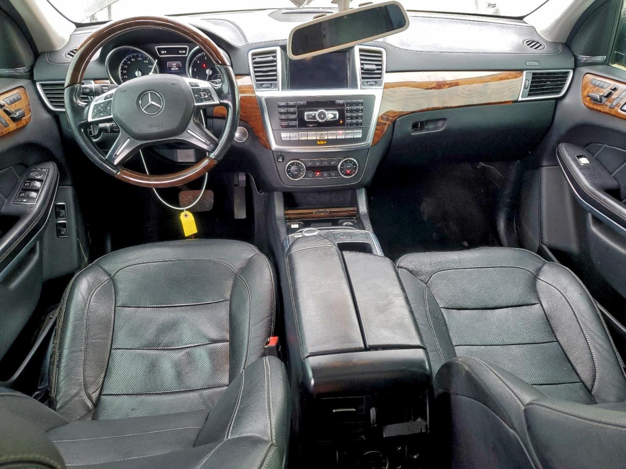 2015 MERCEDES-BENZ GL 550 4MATIC photo 15