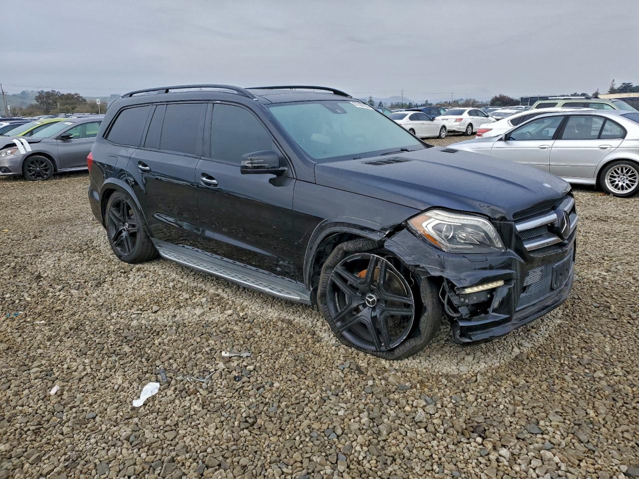 2015 MERCEDES-BENZ GL 550 4MATIC photo 7
