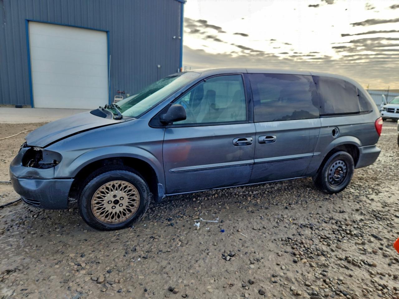 2002 CHRYSLER TOWN & COUNTRY