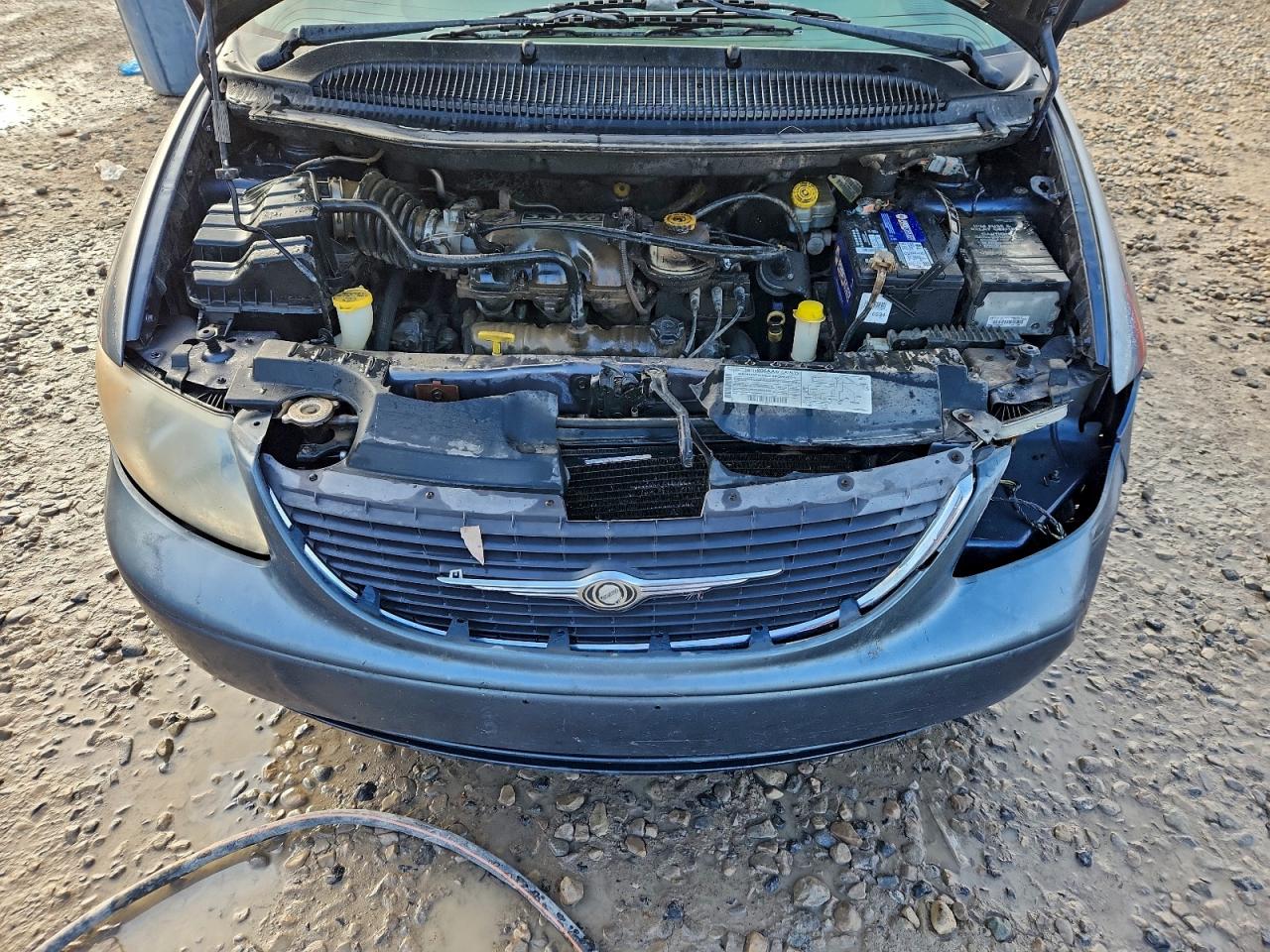 2002 CHRYSLER TOWN & COUNTRY LX photo 21