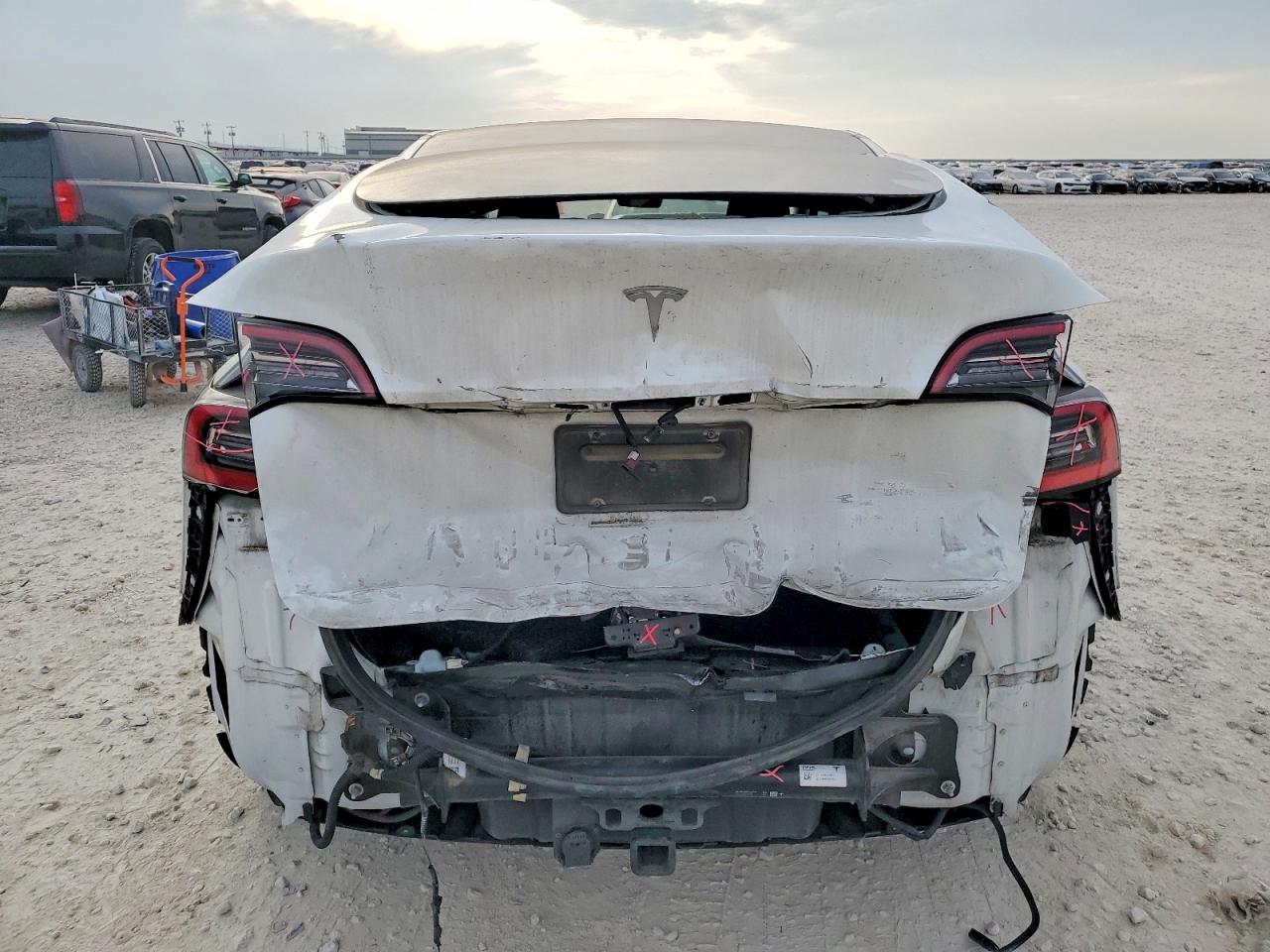 2021 TESLA MODEL Y photo 11