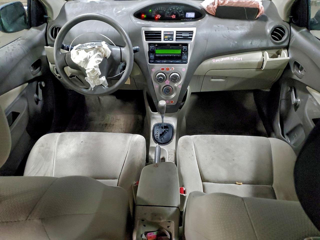 2009 TOYOTA YARIS photo 15