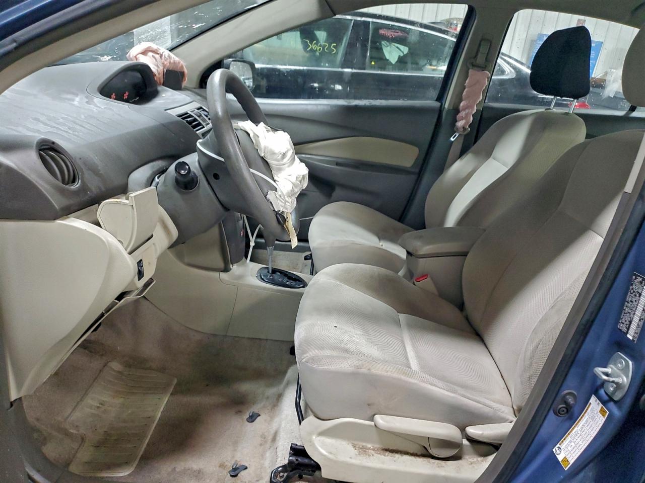 2009 TOYOTA YARIS photo 13