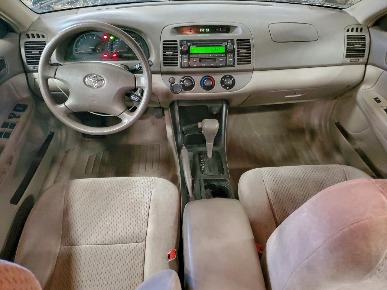 2004 TOYOTA CAMRY LE photo 22