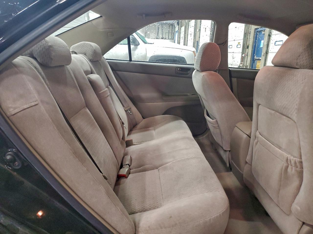 2004 TOYOTA CAMRY LE photo 28
