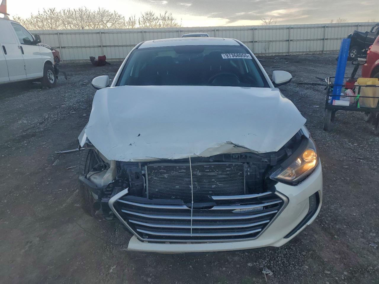 2017 HYUNDAI ELANTRA SE photo 5