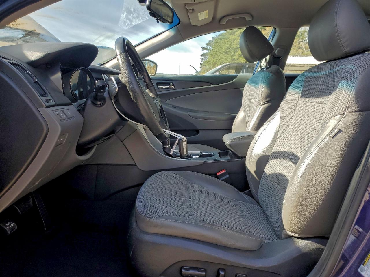 2013 HYUNDAI SONATA SE photo 7