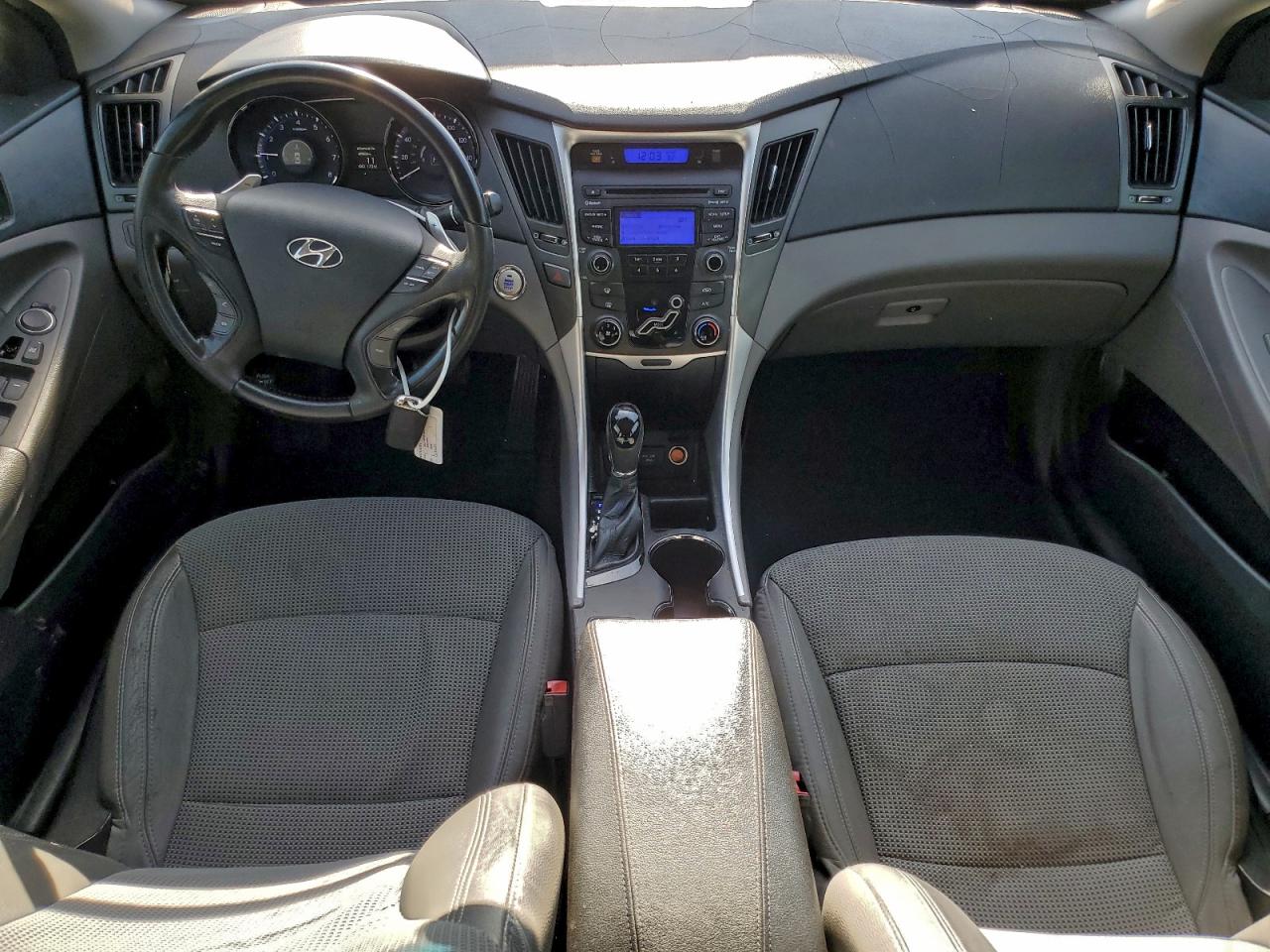 2013 HYUNDAI SONATA SE photo 8
