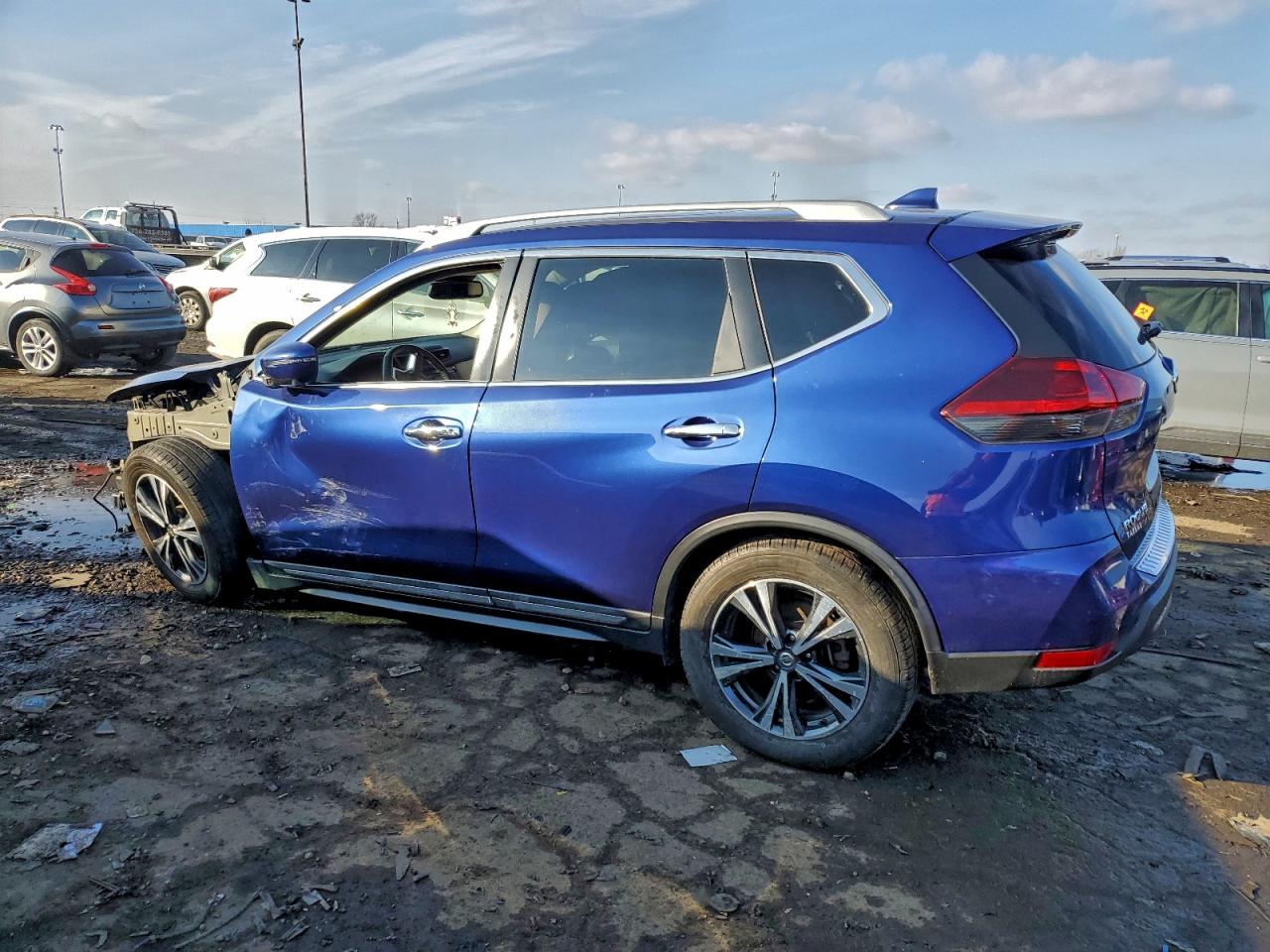 2018 NISSAN ROGUE S photo 3