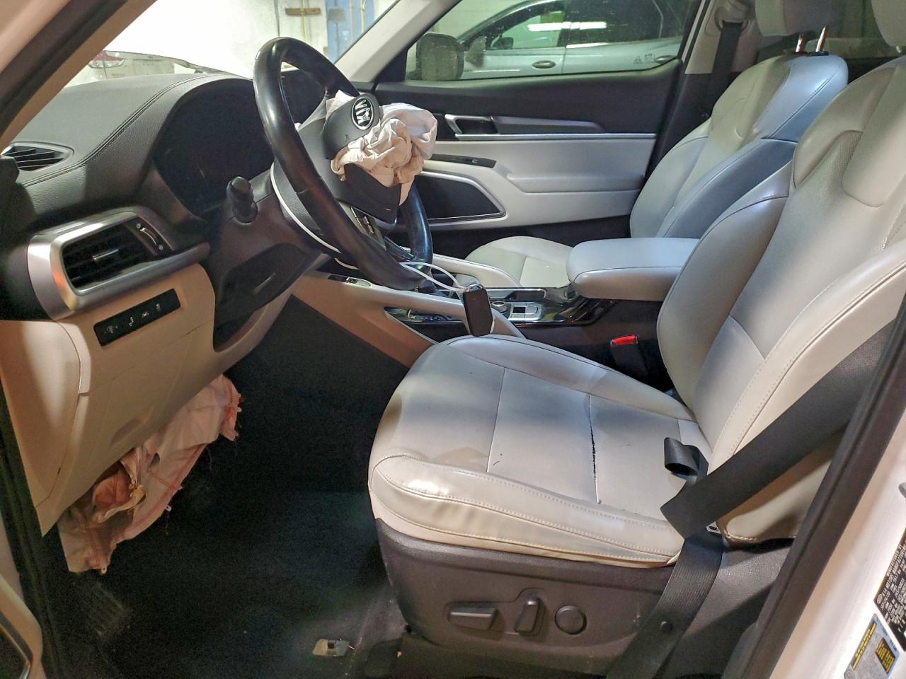 2021 KIA TELLURIDE S photo 13