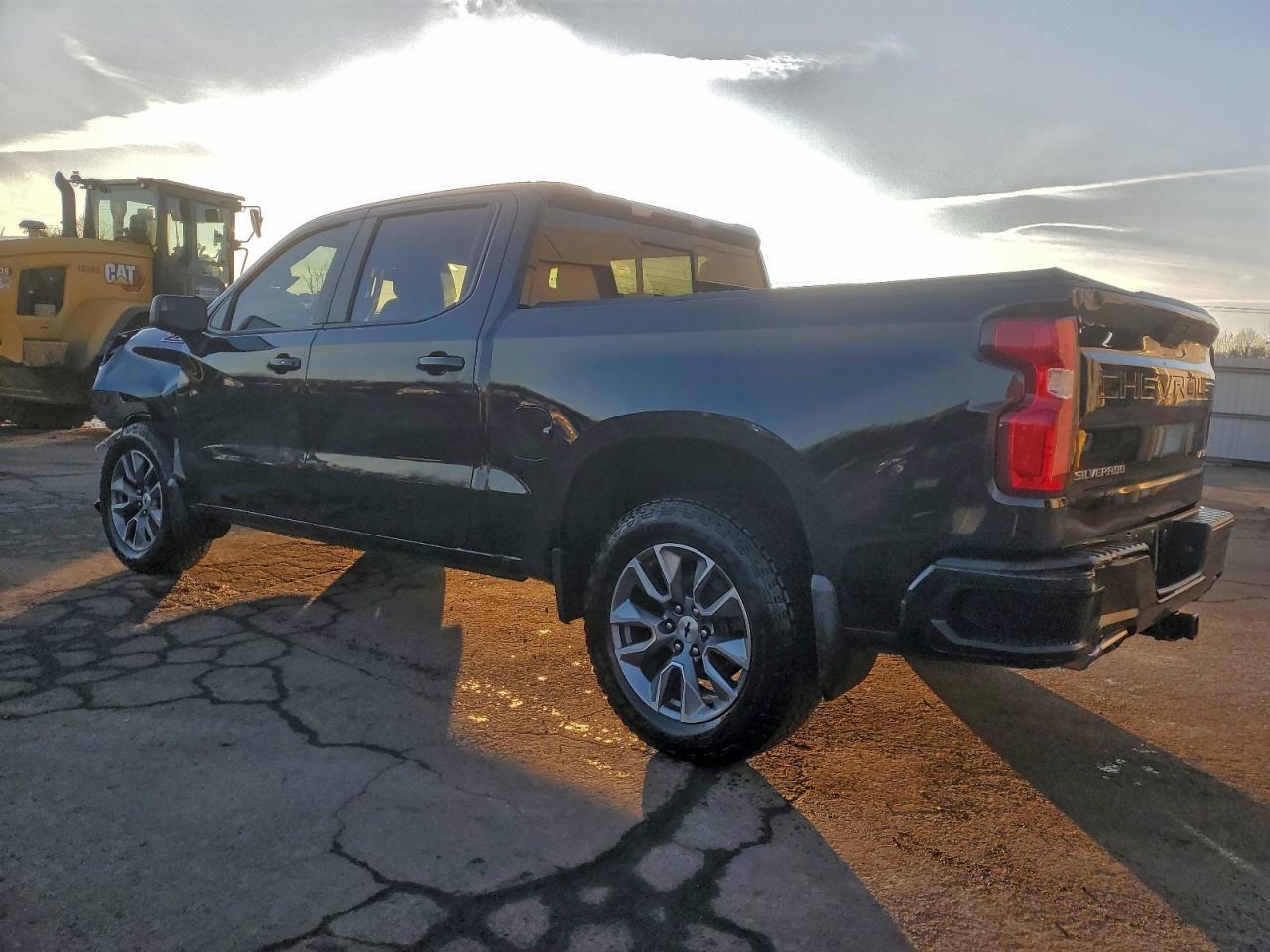 2021 CHEVROLET SILVERADO K1500 RST photo 3