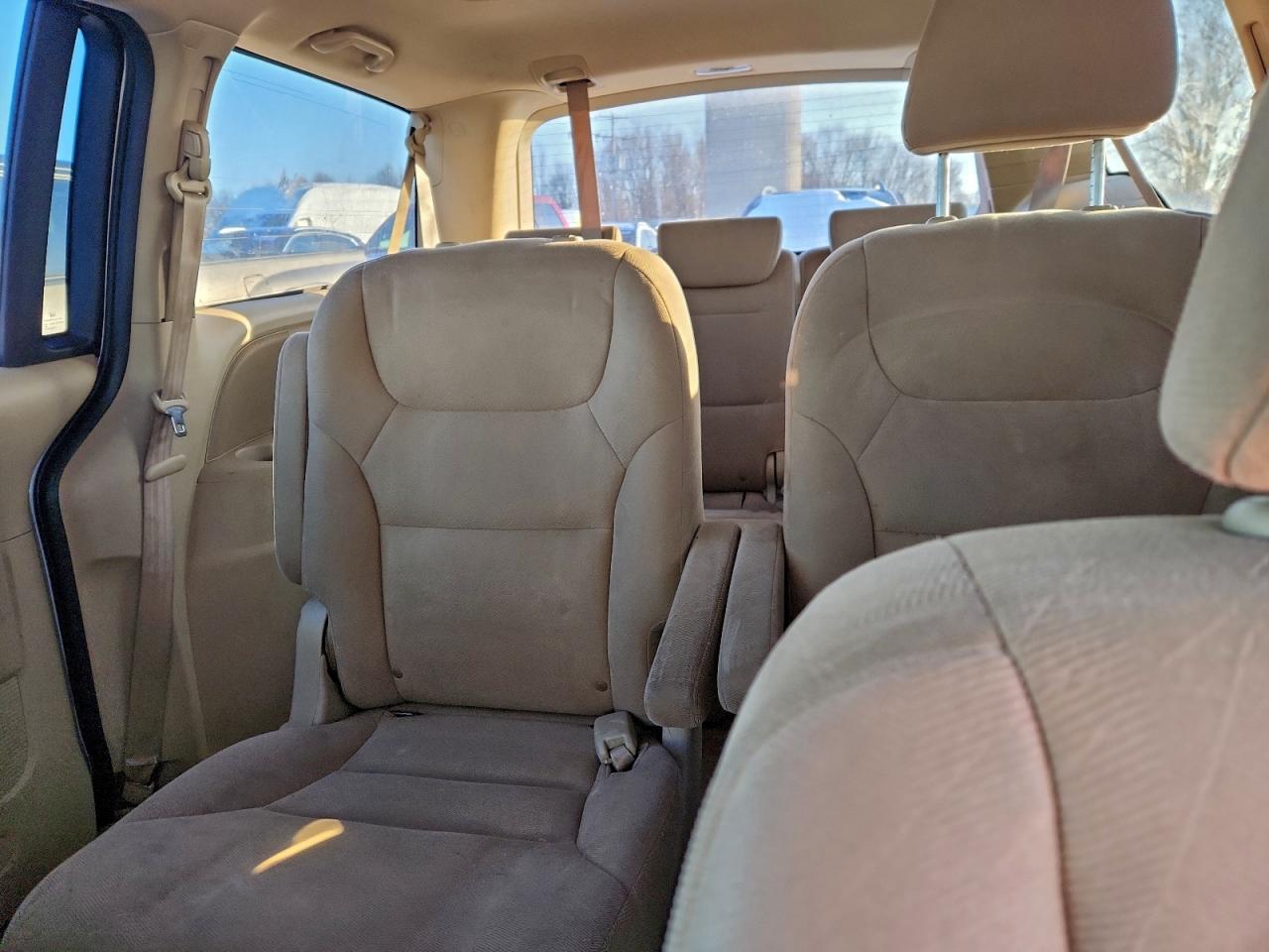 2010 HONDA ODYSSEY EX photo 19