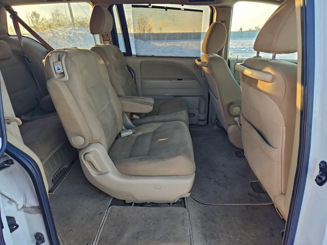 2010 HONDA ODYSSEY EX photo 21
