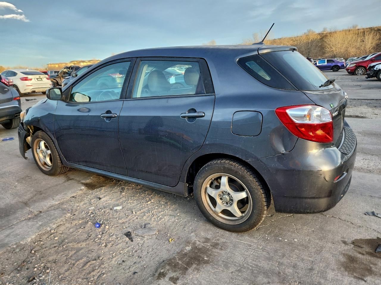 2009 TOYOTA COROLLA MATRIX S photo 2