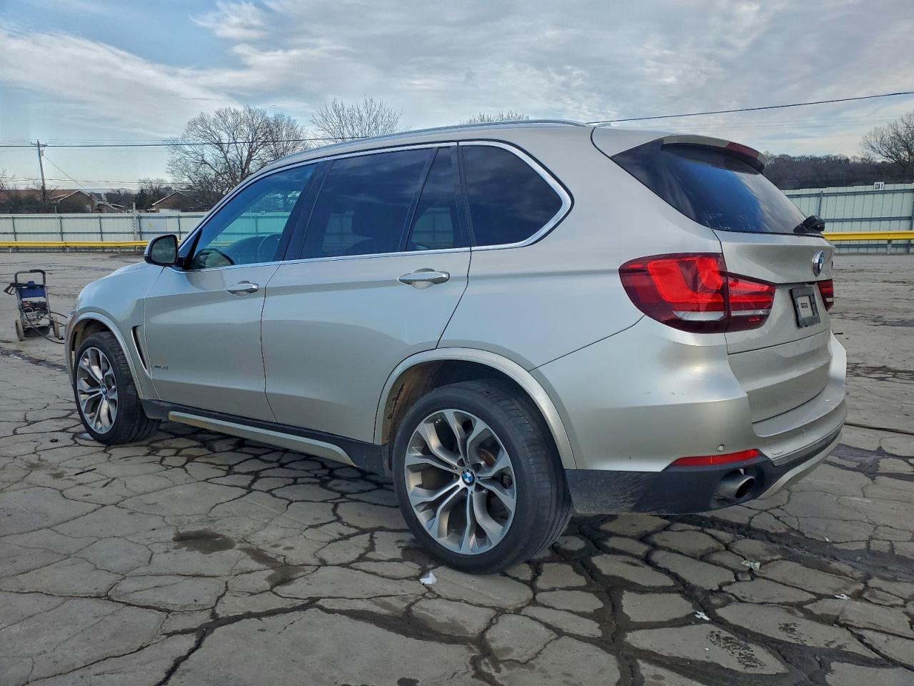 2014 BMW X5 XDRIVE35I photo 2