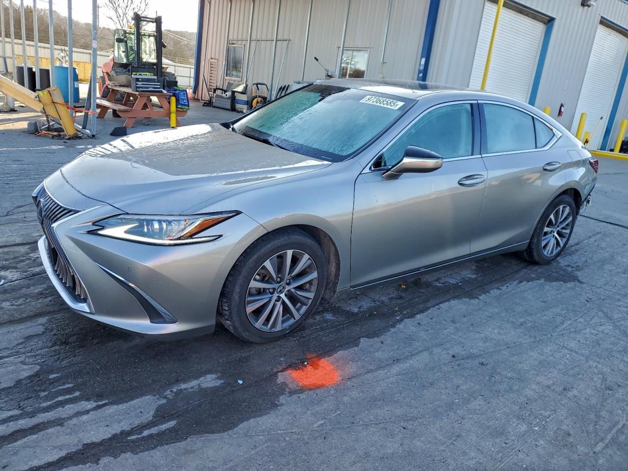 2020 LEXUS ES