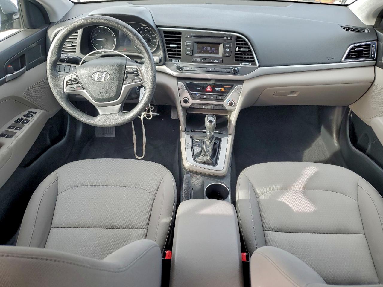 2017 HYUNDAI ELANTRA SE photo 8
