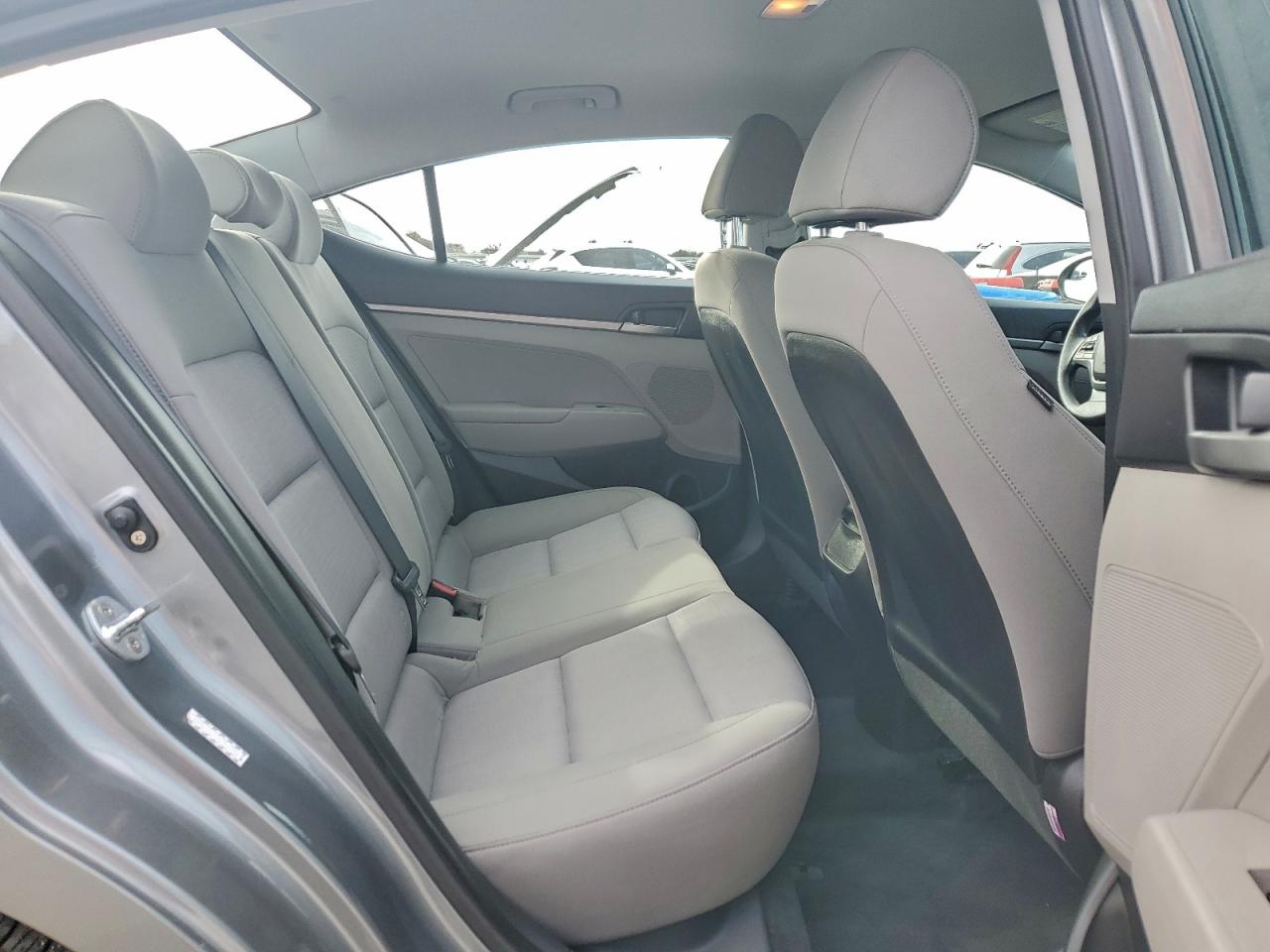 2017 HYUNDAI ELANTRA SE photo 10
