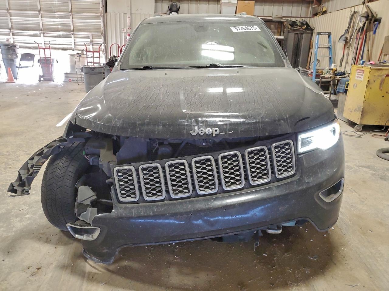 2018 JEEP GRAND CHEROKEE OVERLAND photo 5