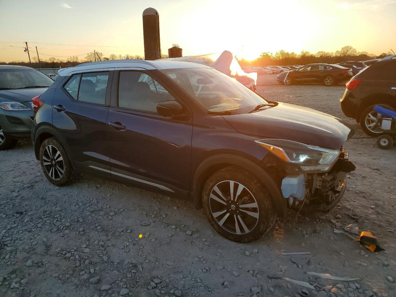 2018 NISSAN KICKS S photo 4