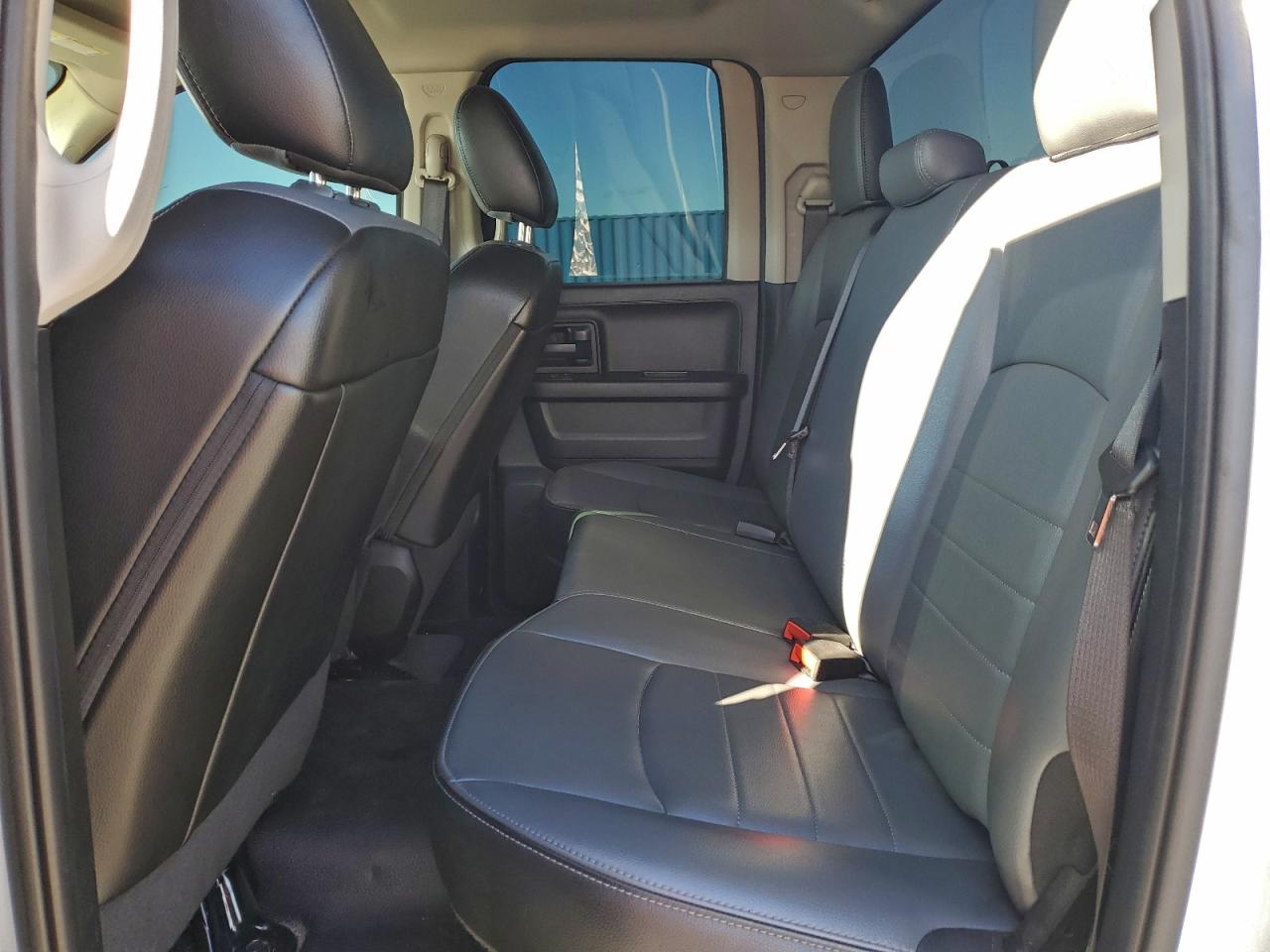 2021 RAM 1500 CLASSIC TRADESMAN photo 28