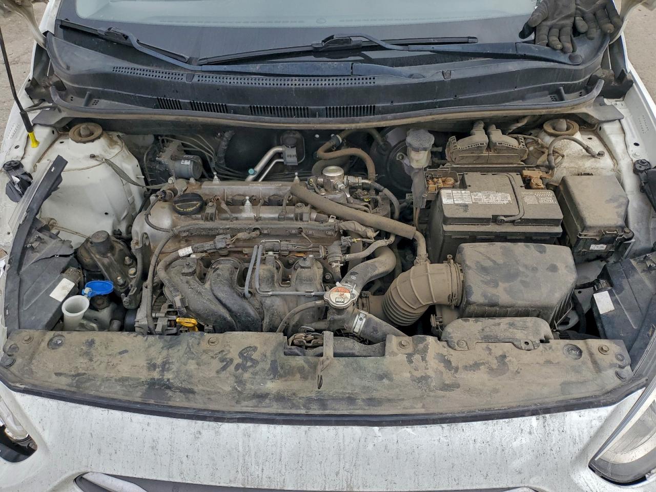 2016 HYUNDAI ACCENT SE photo 41