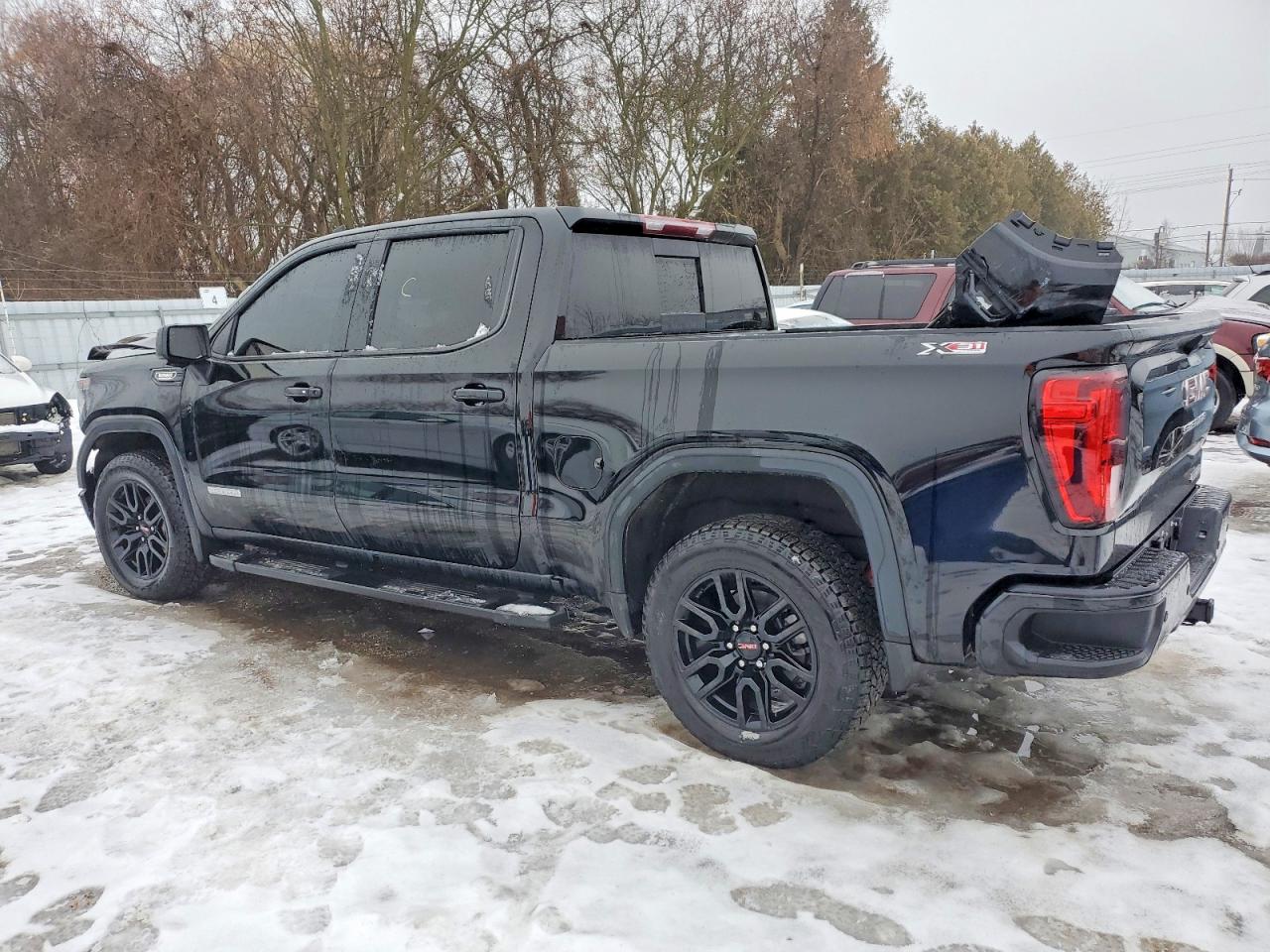 2025 GMC SIERRA K1500 ELEVATION photo 2