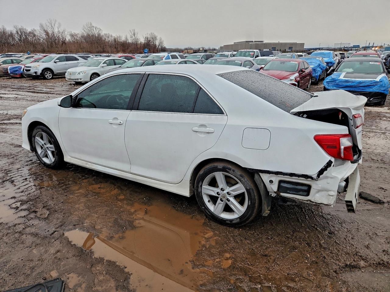 2012 TOYOTA CAMRY BASE photo 4