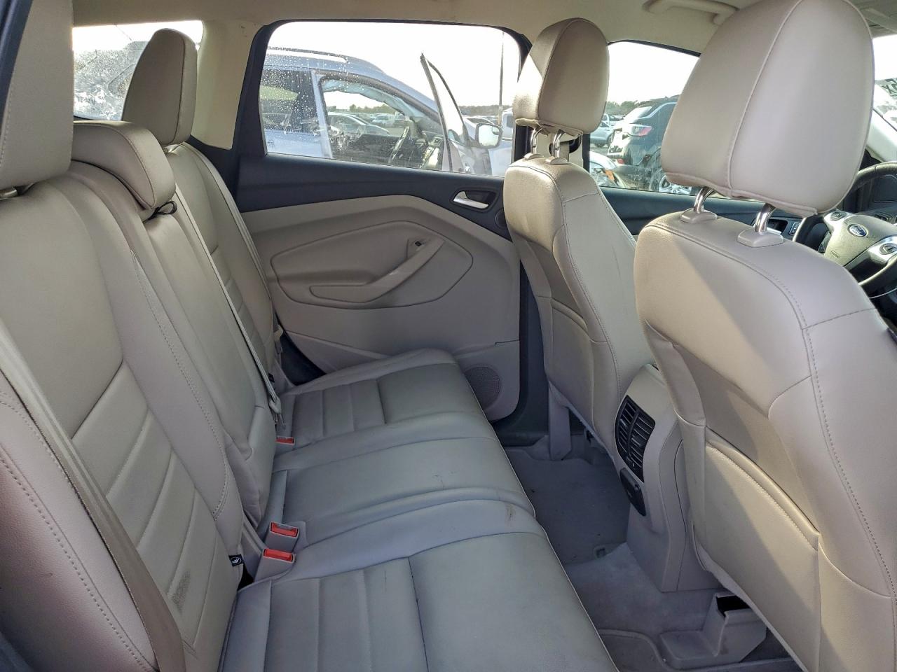 2015 FORD ESCAPE SE photo 19